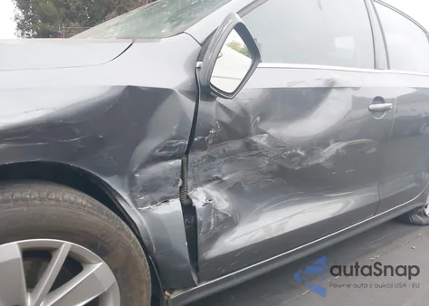 2016 Volkswagen Jetta 1.4T Se z USA, uszkodzony, nr VIN 3VWD67AJ4GM259305